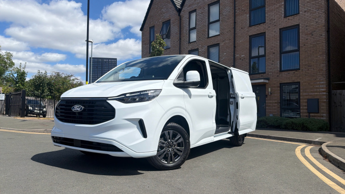Ford Transit Custom 320 L1 Diesel Fwd 2.0 EcoBlue 136ps H1 Van Limited Auto - Image 34